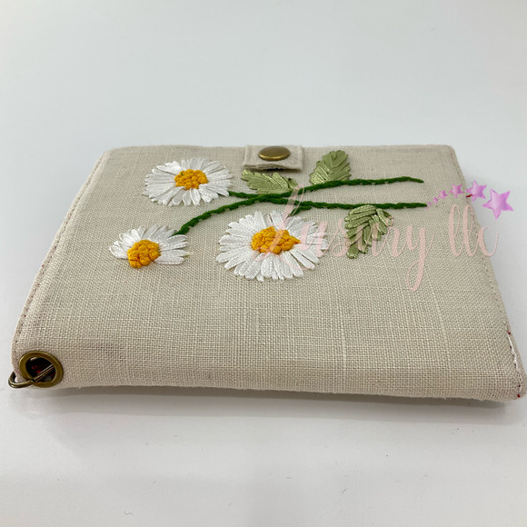 Daisy Embroidery Passport Wallet, Birthday Gift, Versatile Washable, White/Tan - Picture 3 of 13